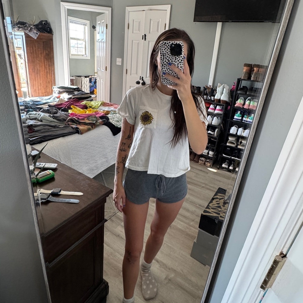 Women’s XS/small graphic tee bundle